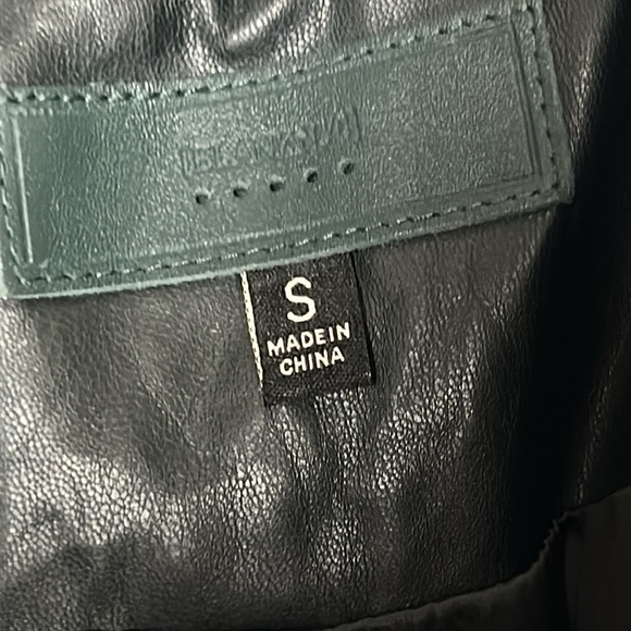 Blank NYC NWOT Easy Street puffer vest BLACK/ Dark Green. Faux leather,snaps - Picture 6 of 13